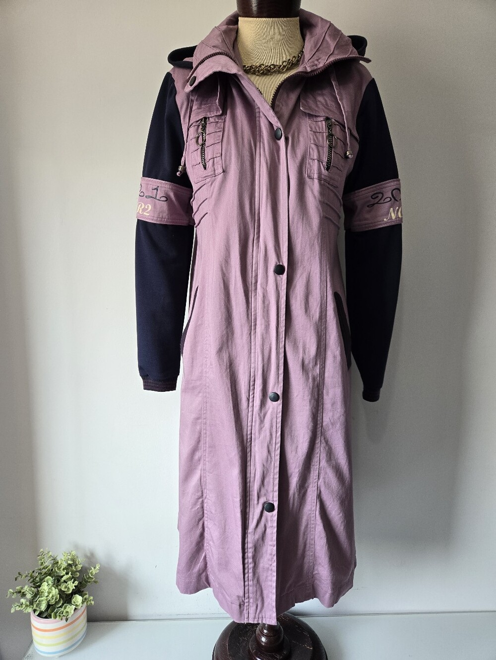 Nour-2 Long Hooded Coat Jacket in Dusty Mauve with Navy Sleeves. Size L